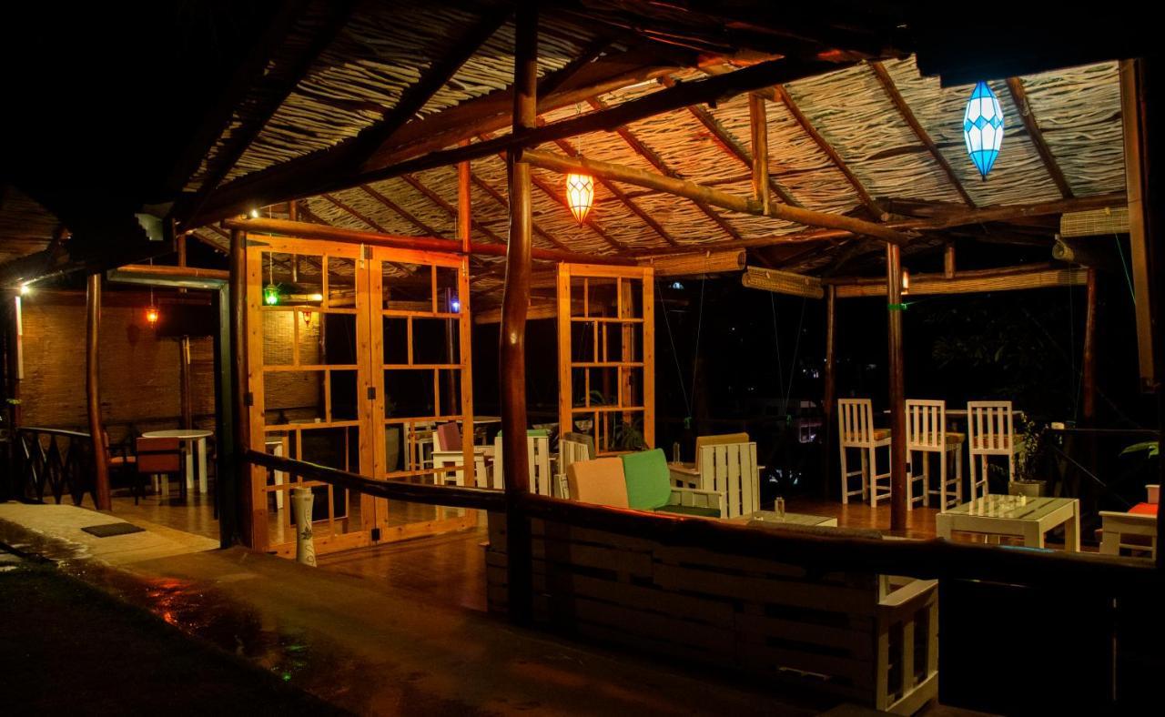 Homies Place - Bistro Bandarawela Bagian luar foto