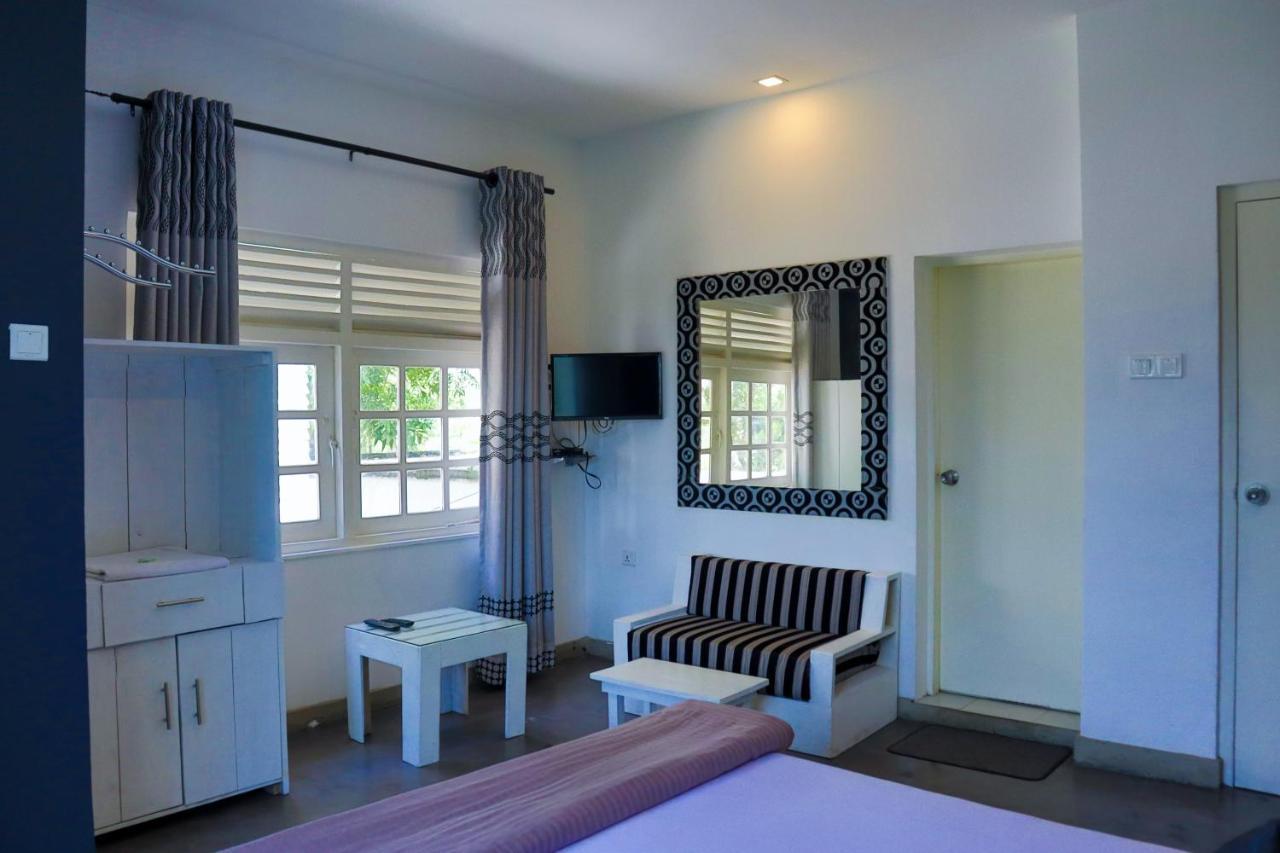 Homies Place - Bistro Bandarawela Bagian luar foto