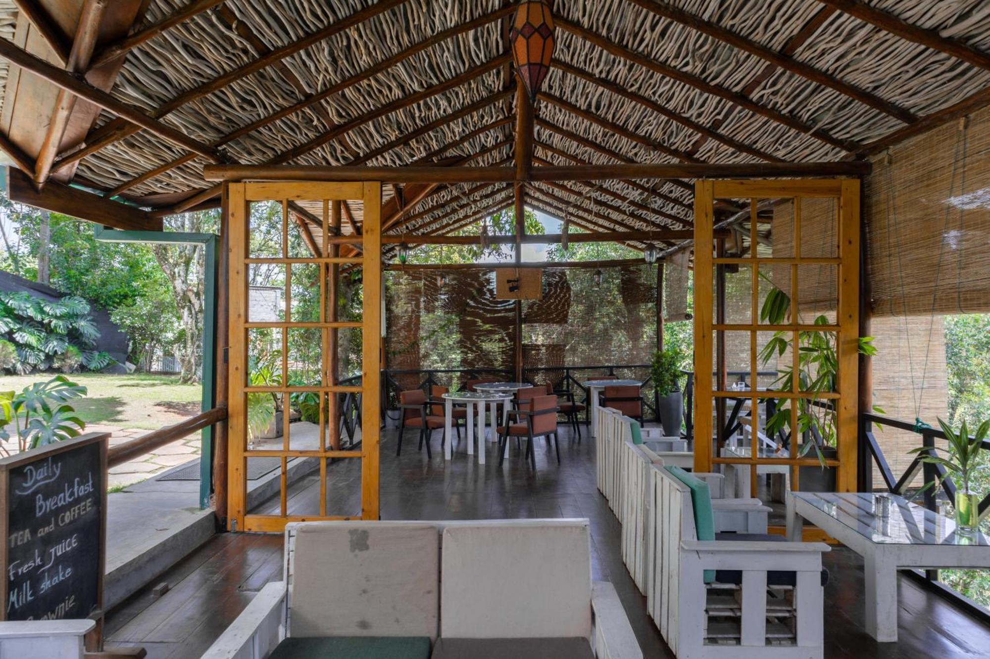 Homies Place - Bistro Bandarawela Bagian luar foto