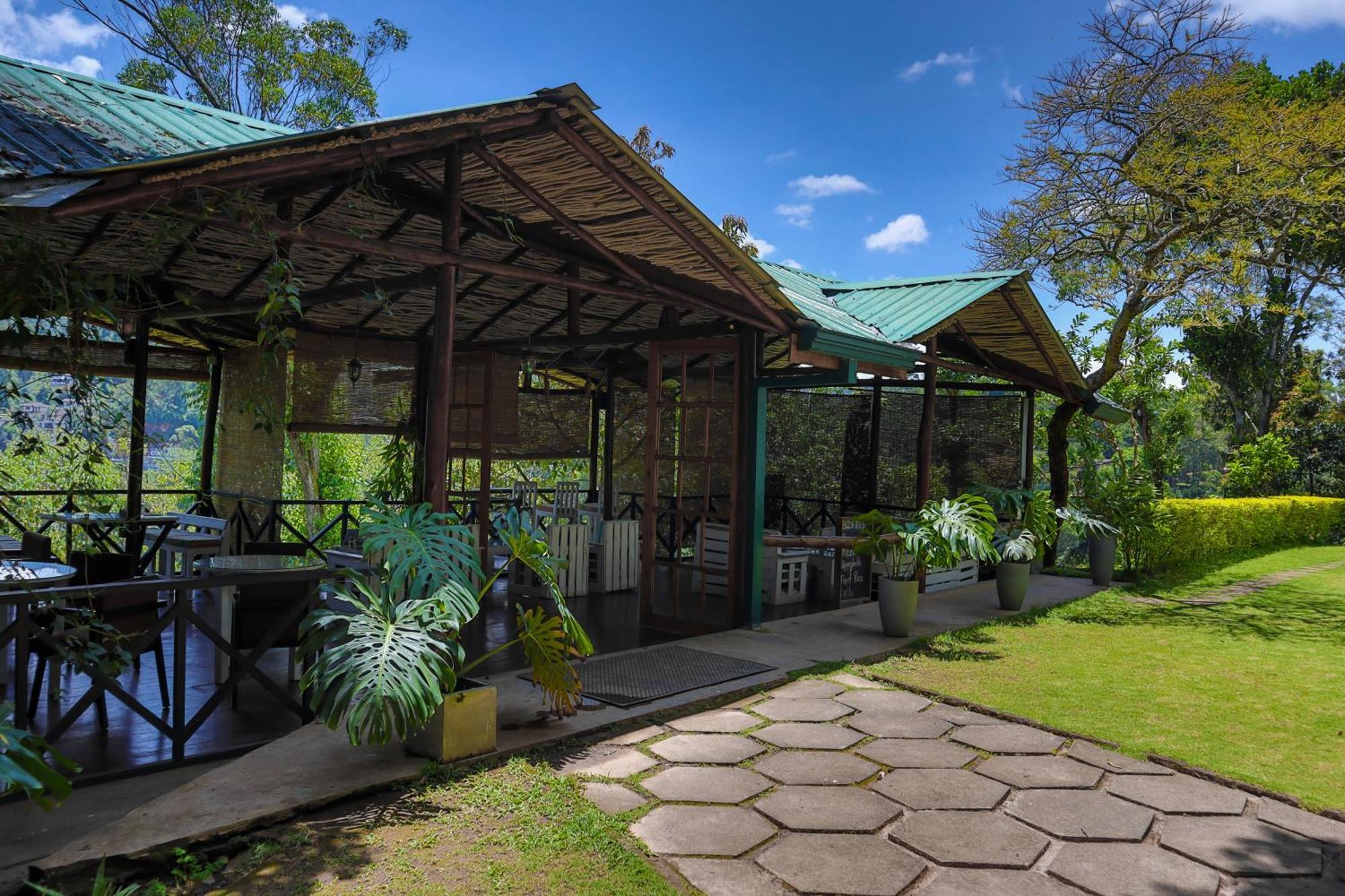 Homies Place - Bistro Bandarawela Bagian luar foto
