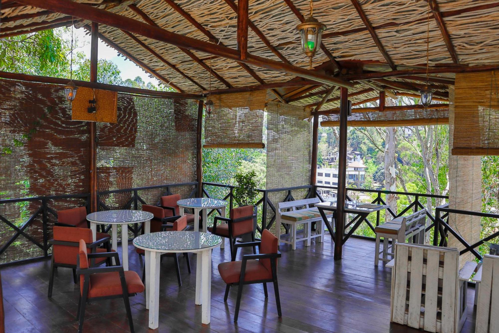 Homies Place - Bistro Bandarawela Bagian luar foto